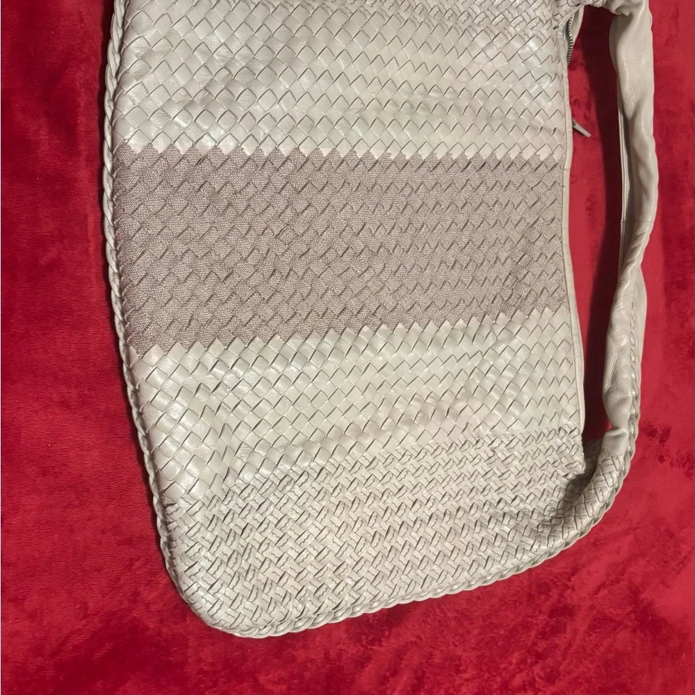 Bottega Veneta Cream  large Woven Tote - Picture 12 of 15